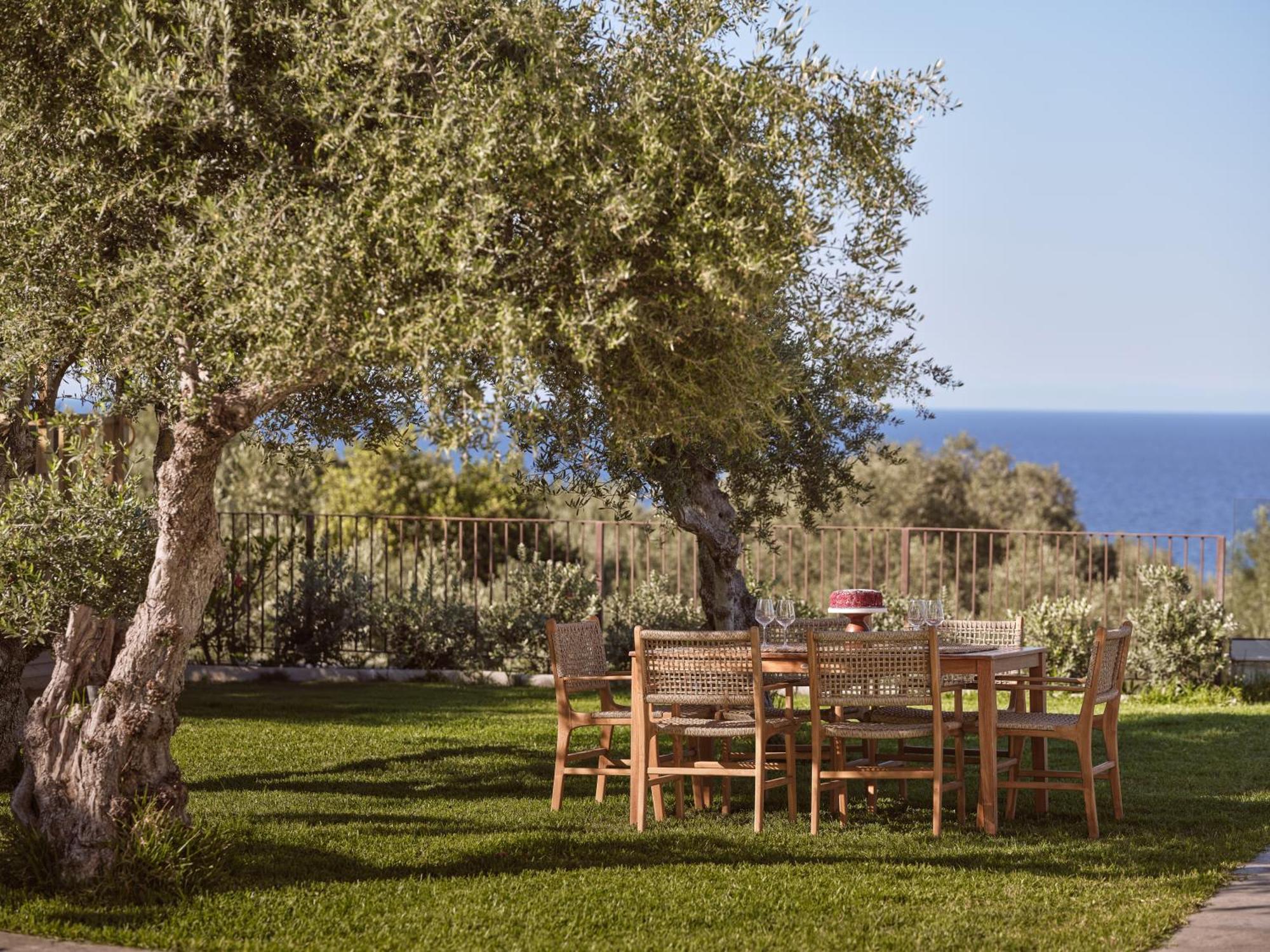 Cicada Exclusive Villa, A Sea View Gem, By Thinkvilla Akrotiri (Zakynthos)
